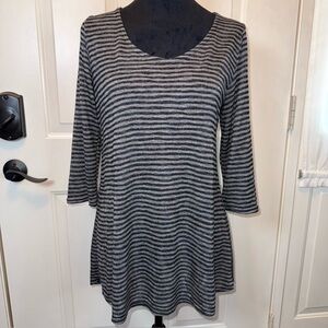 W5 Striped Zip Back Top SZ S NWT